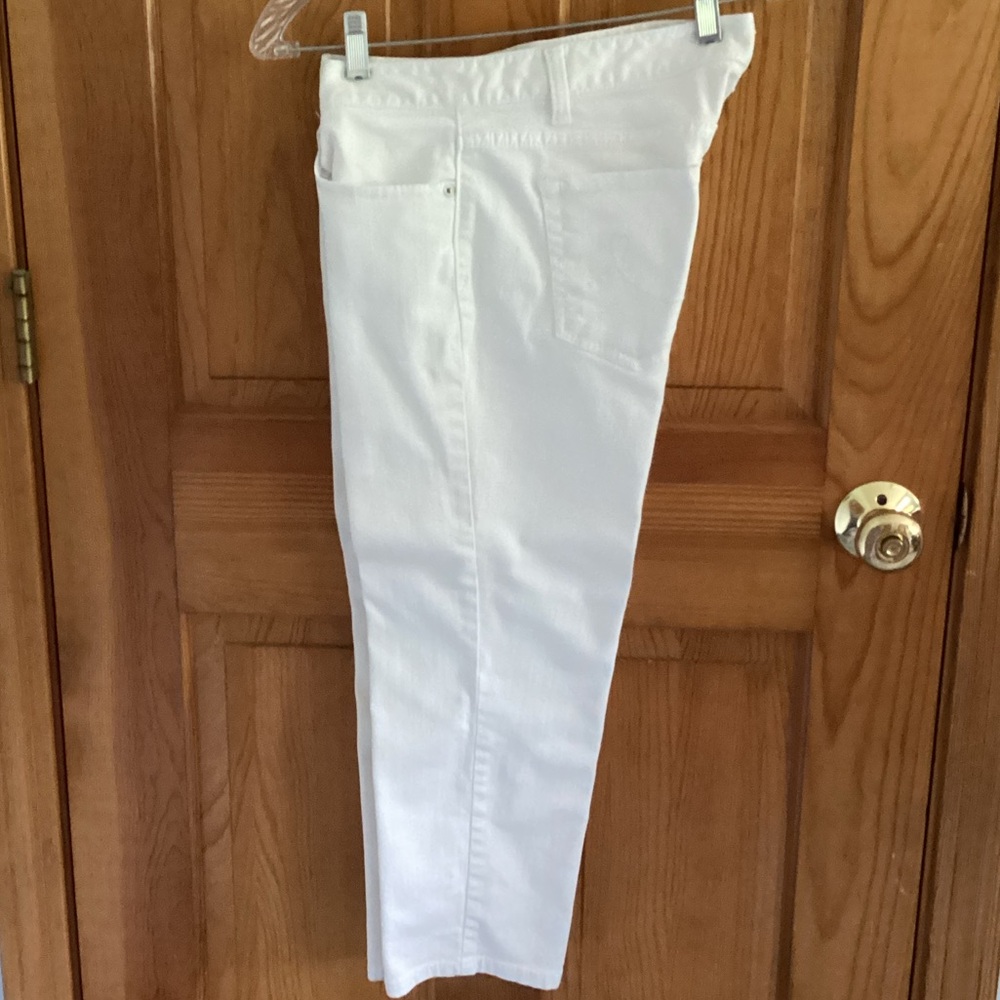 Loft low-rise, cropped, white denim jeans.  Size 6.